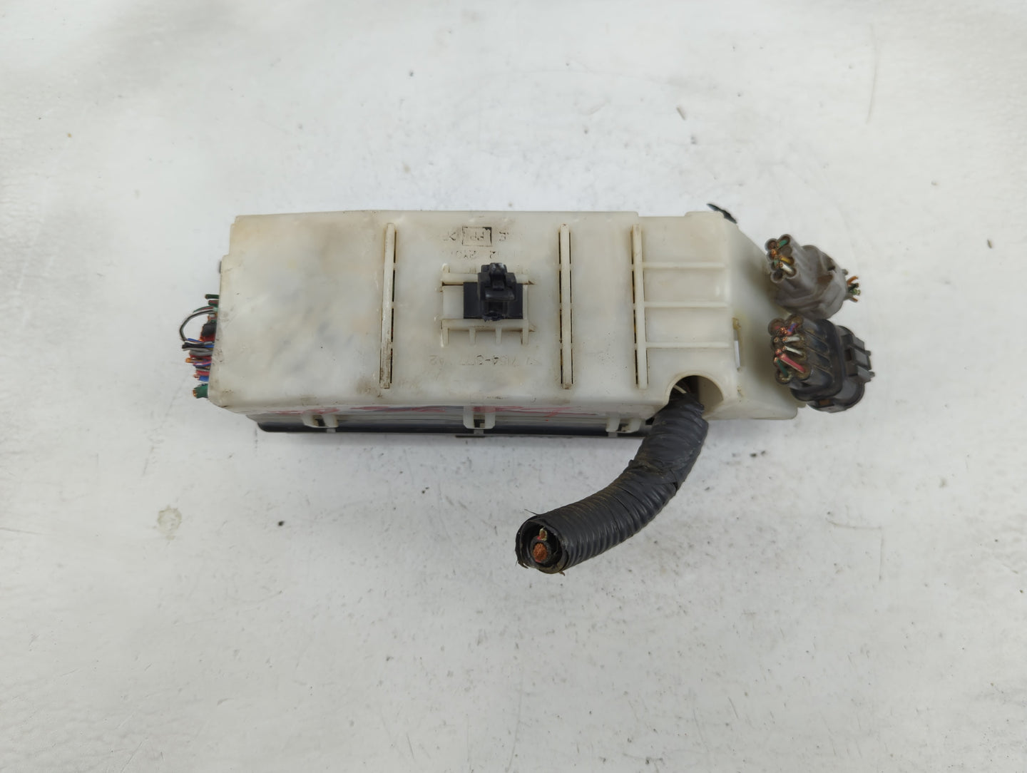 2002-2003 Nissan Maxima Fusebox Fuse Box Panel Relay Module P/N:24382 2Z300 Fits Fits 2002 2003 OEM Used Auto Parts - Oemuse