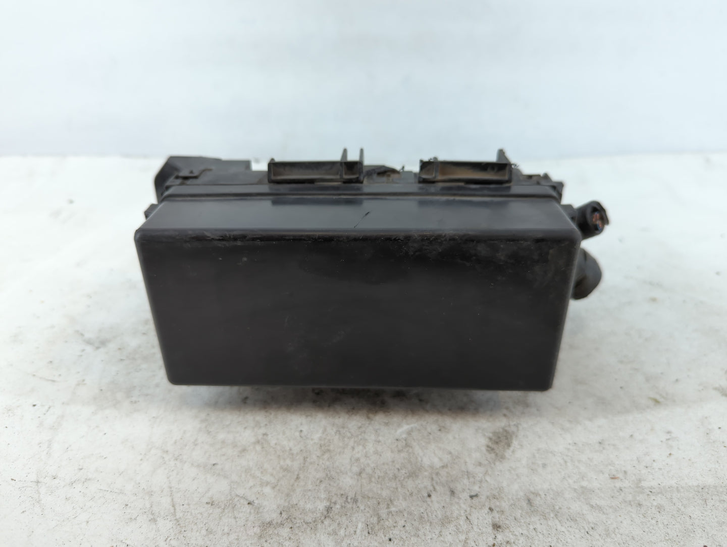 2002-2003 Nissan Maxima Fusebox Fuse Box Panel Relay Module P/N:24382 2Z300 Fits Fits 2002 2003 OEM Used Auto Parts - Oemuse