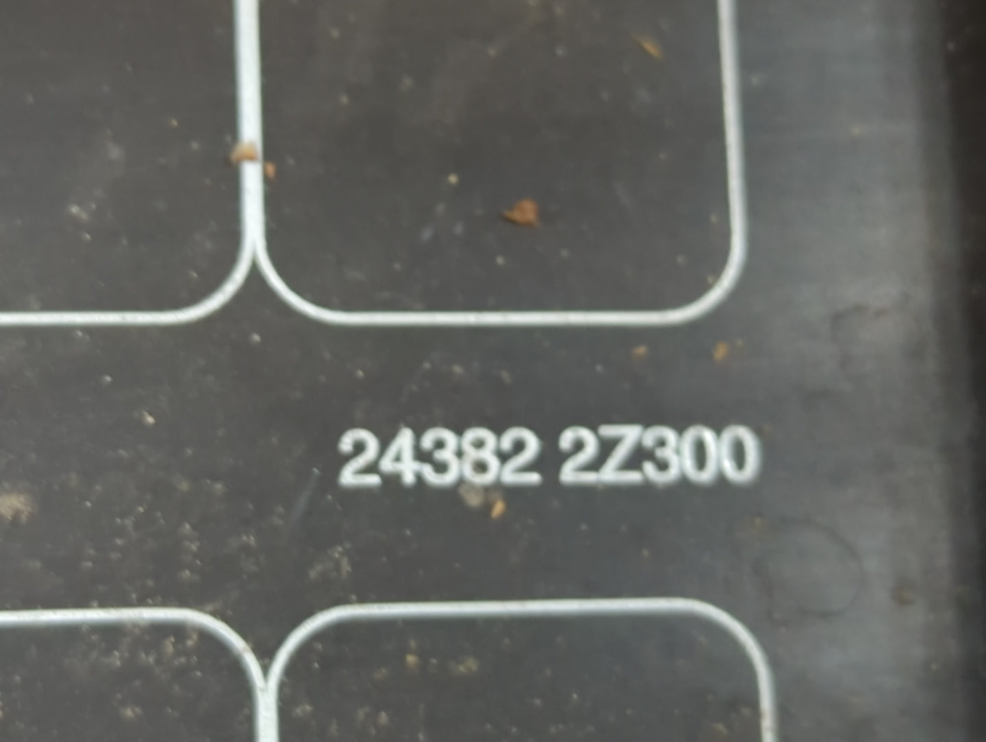 2002-2003 Nissan Maxima Fusebox Fuse Box Panel Relay Module P/N:24382 2Z300 Fits Fits 2002 2003 OEM Used Auto Parts - Oemuse