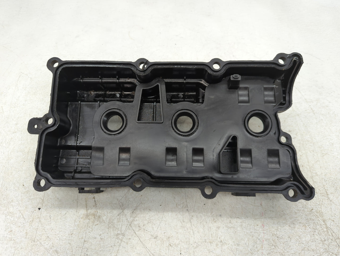 2003 Nissan Murano Driver Left Cylinder Head Valve Cover Fits OEM Used Auto Parts - Oemusedautoparts1.com