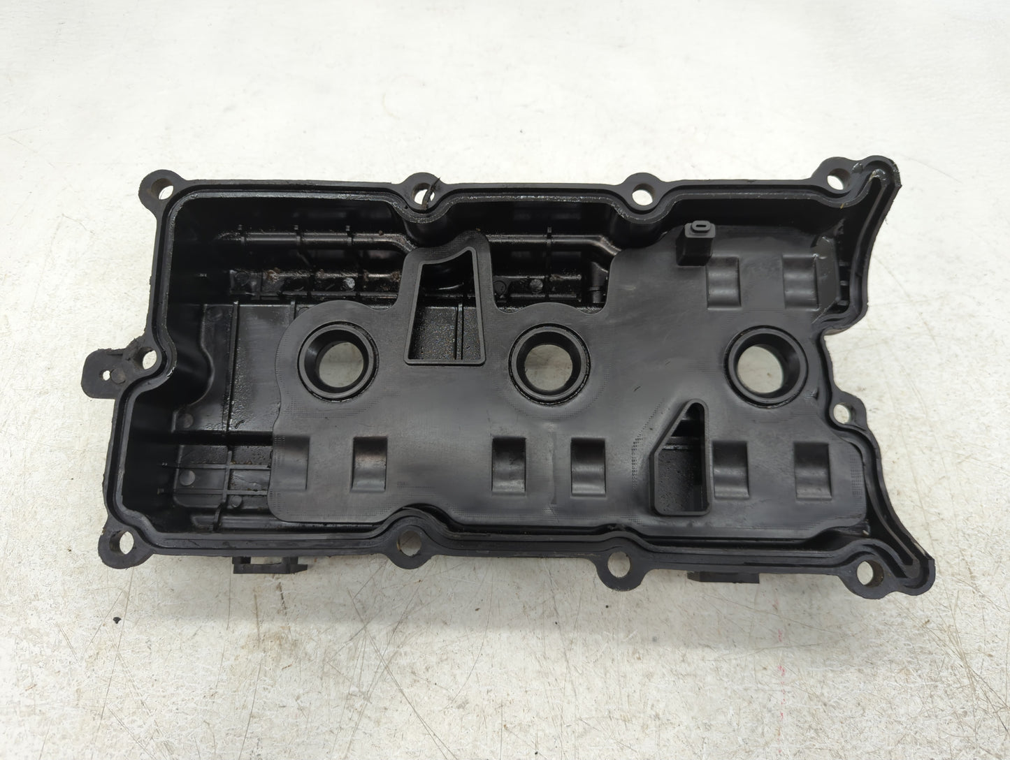 2003 Nissan Murano Driver Left Cylinder Head Valve Cover Fits OEM Used Auto Parts - Oemusedautoparts1.com