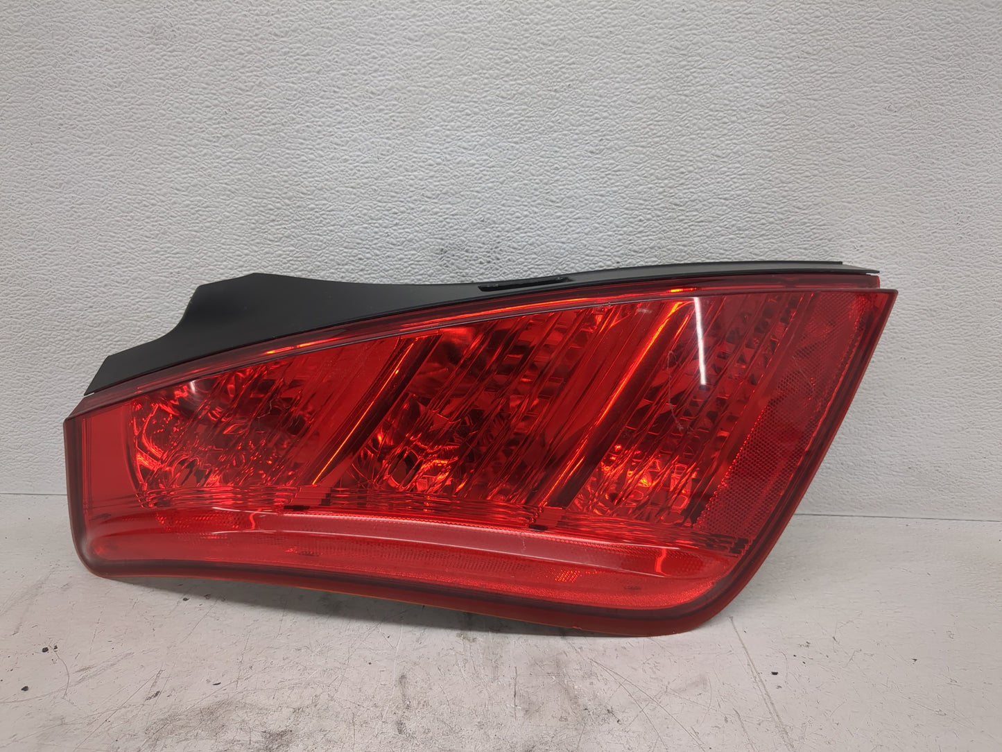 2003-2005 Nissan Murano Tail Light Assembly Driver Left OEM Fits Fits 2003 2004 2005 OEM Used Auto Parts - Oemusedautoparts1