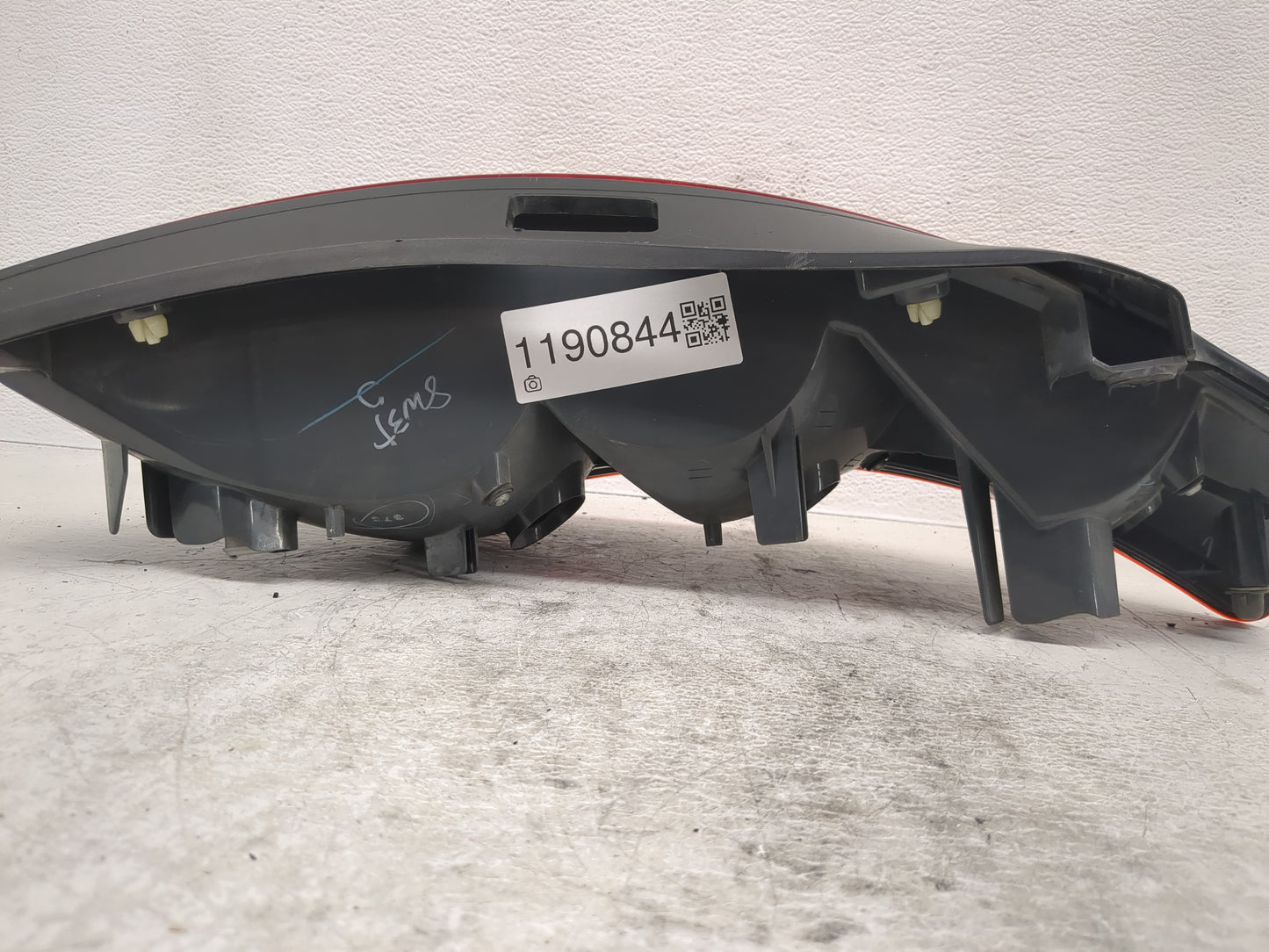2003-2005 Nissan Murano Tail Light Assembly Driver Left OEM Fits Fits 2003 2004 2005 OEM Used Auto Parts - Oemusedautoparts1