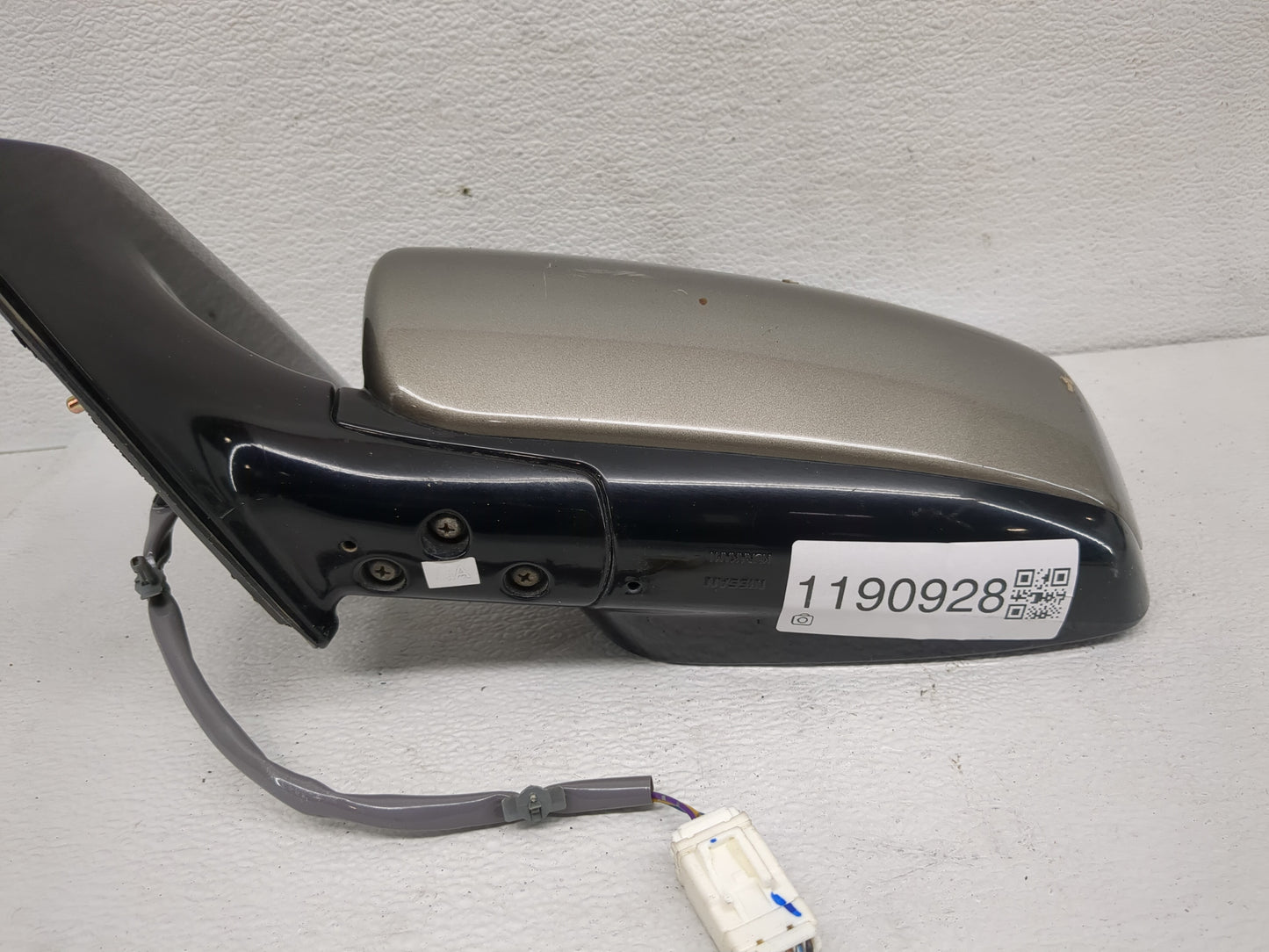 2003-2004 Nissan Murano Driver Side View Mirror - Left Door Mirror OEM Used - Oemusedautoparts1.com
