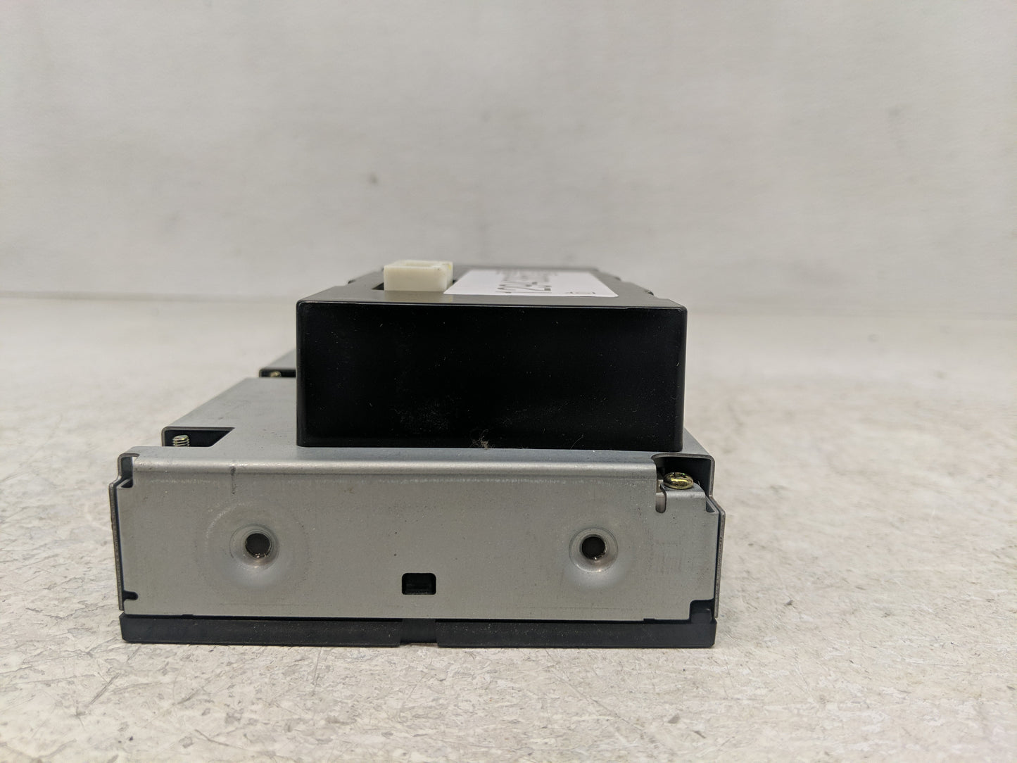 2003-2004 Nissan Murano Information Display Screen - Oemusedautoparts1.com