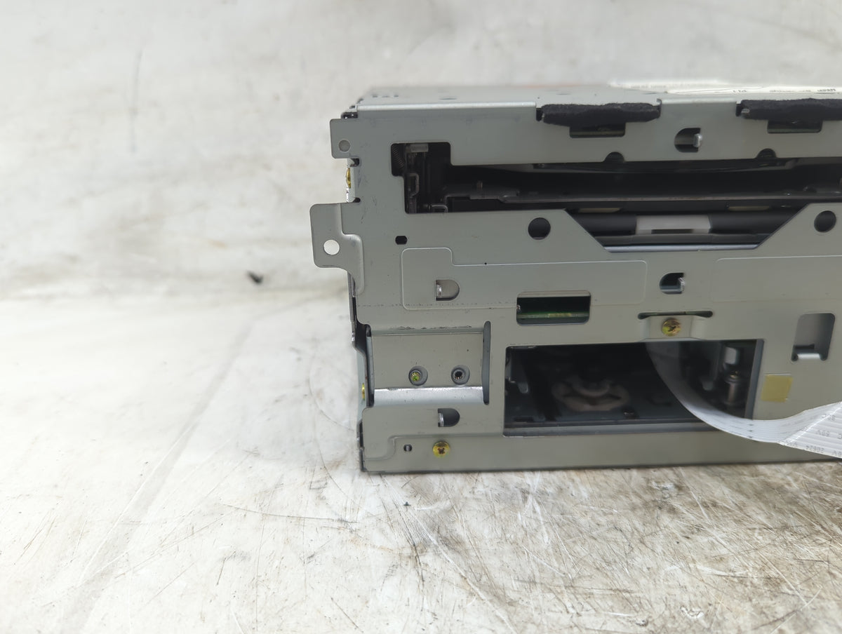 2003 Nissan Murano Radio AM FM Cd Player Receiver Replacement P/N:28188 CA000 PN-2530H Fits OEM Used Auto Parts - Oemusedaut