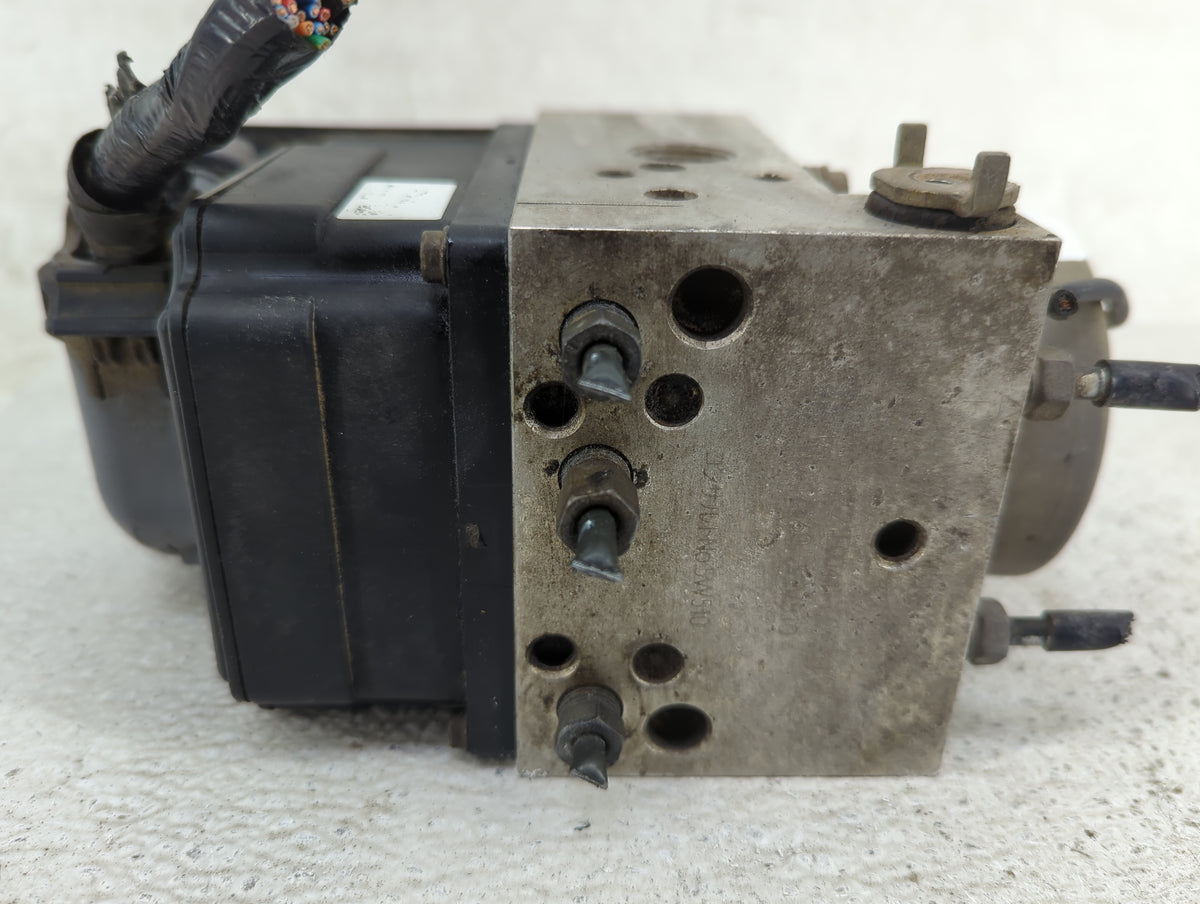 2003-2004 Nissan Pathfinder Anti-Lock Brake ABS Pump Module Actuator OEM P/N:47660 5W510 Fits Fits 2003 2004 OEM Used Auto P