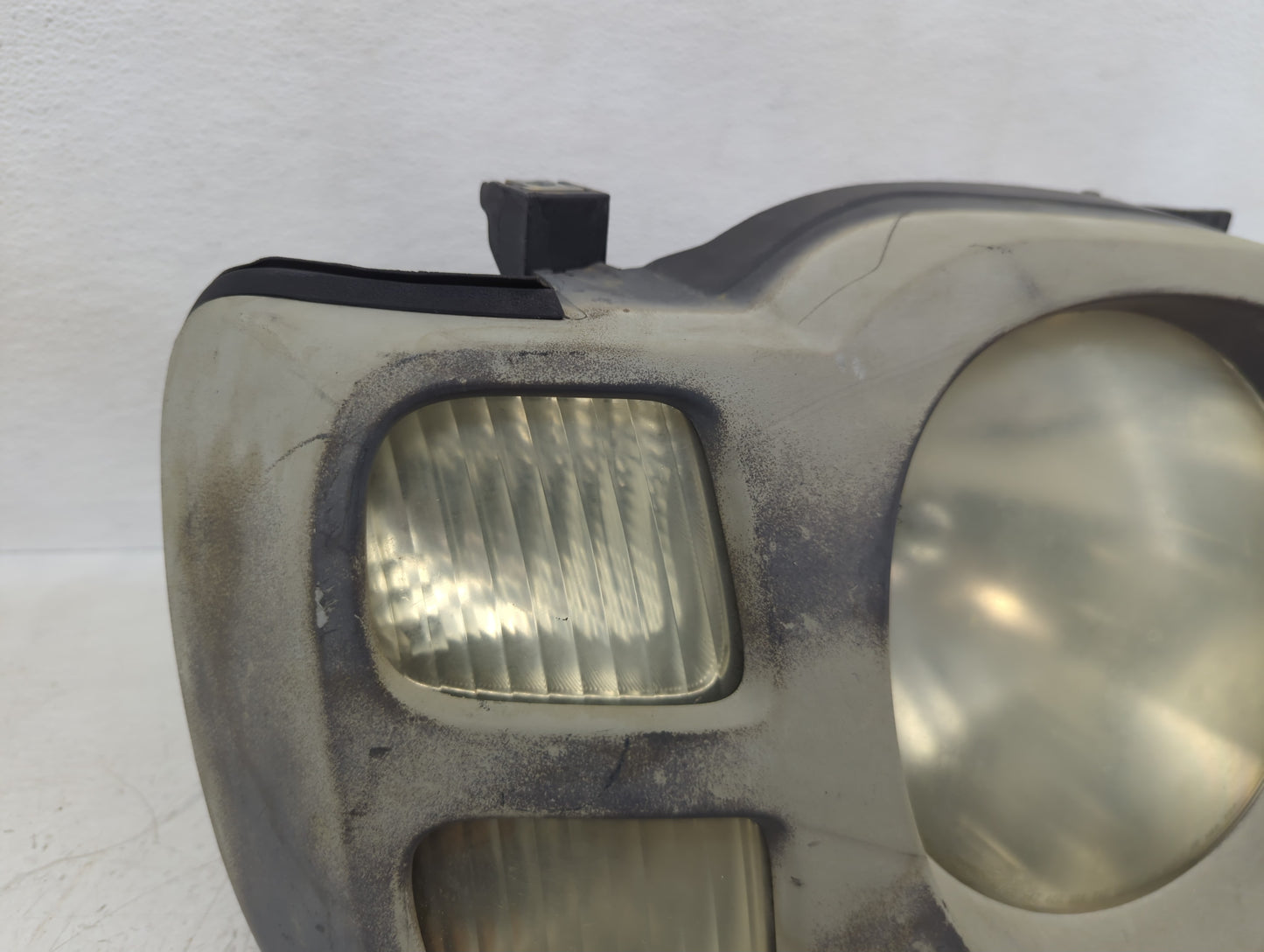 2002-2004 Nissan Xterra Passenger Right Oem Head Light Headlight Lamp - Oemusedautoparts1.com
