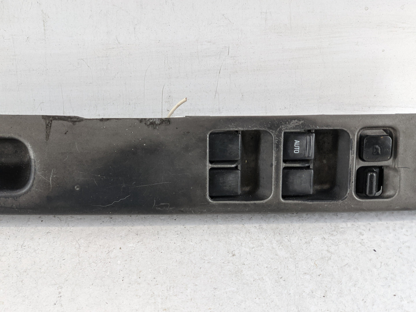 2000-2004 Nissan Xterra Master Power Window Switch Replacement Driver Side Left P/N:25401 9 25401 9E000 Fits OEM Used Auto P