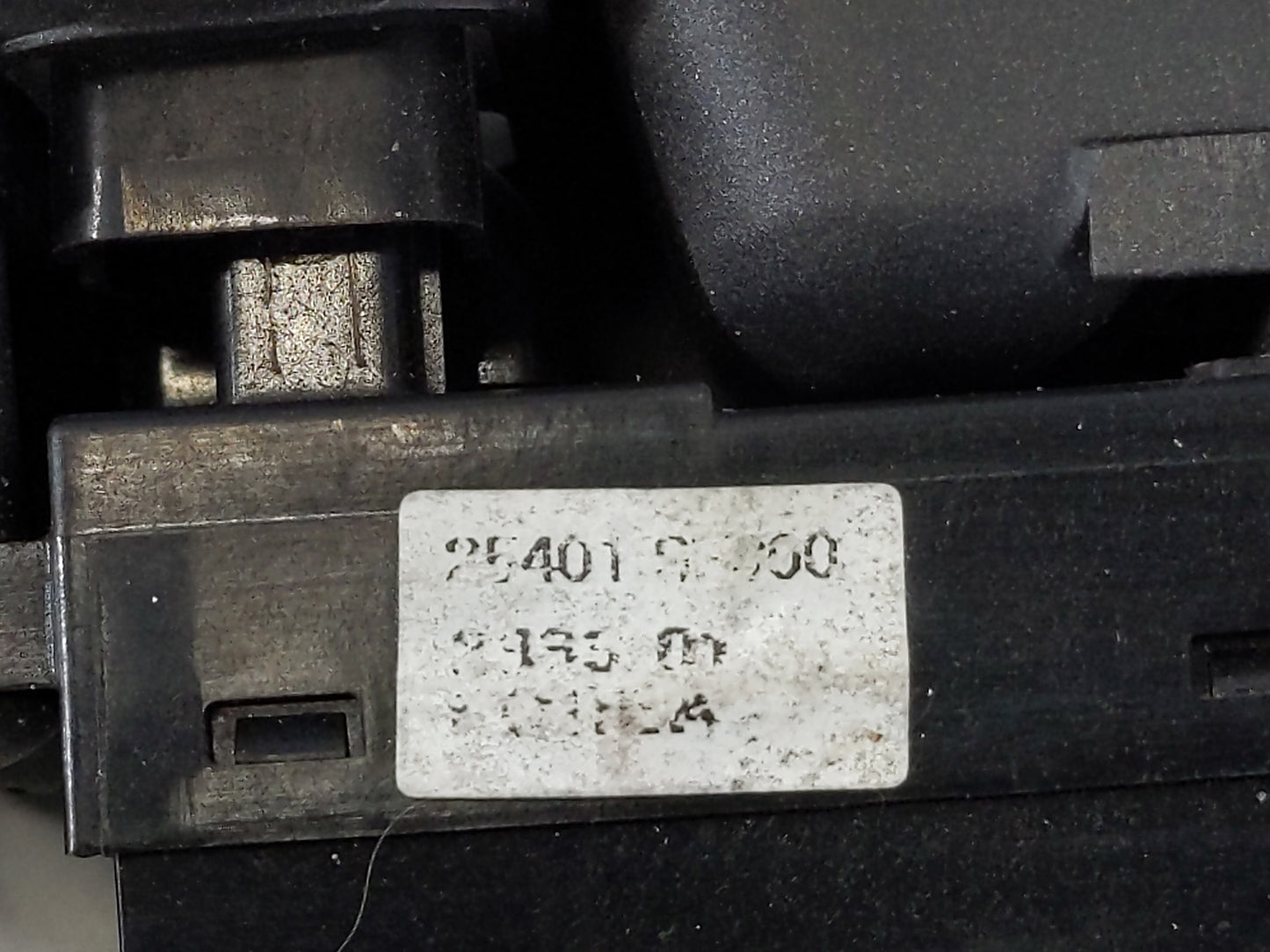2000-2004 Nissan Xterra Master Power Window Switch Replacement Driver Side Left P/N:25401 9 25401 9E000 Fits OEM Used Auto P