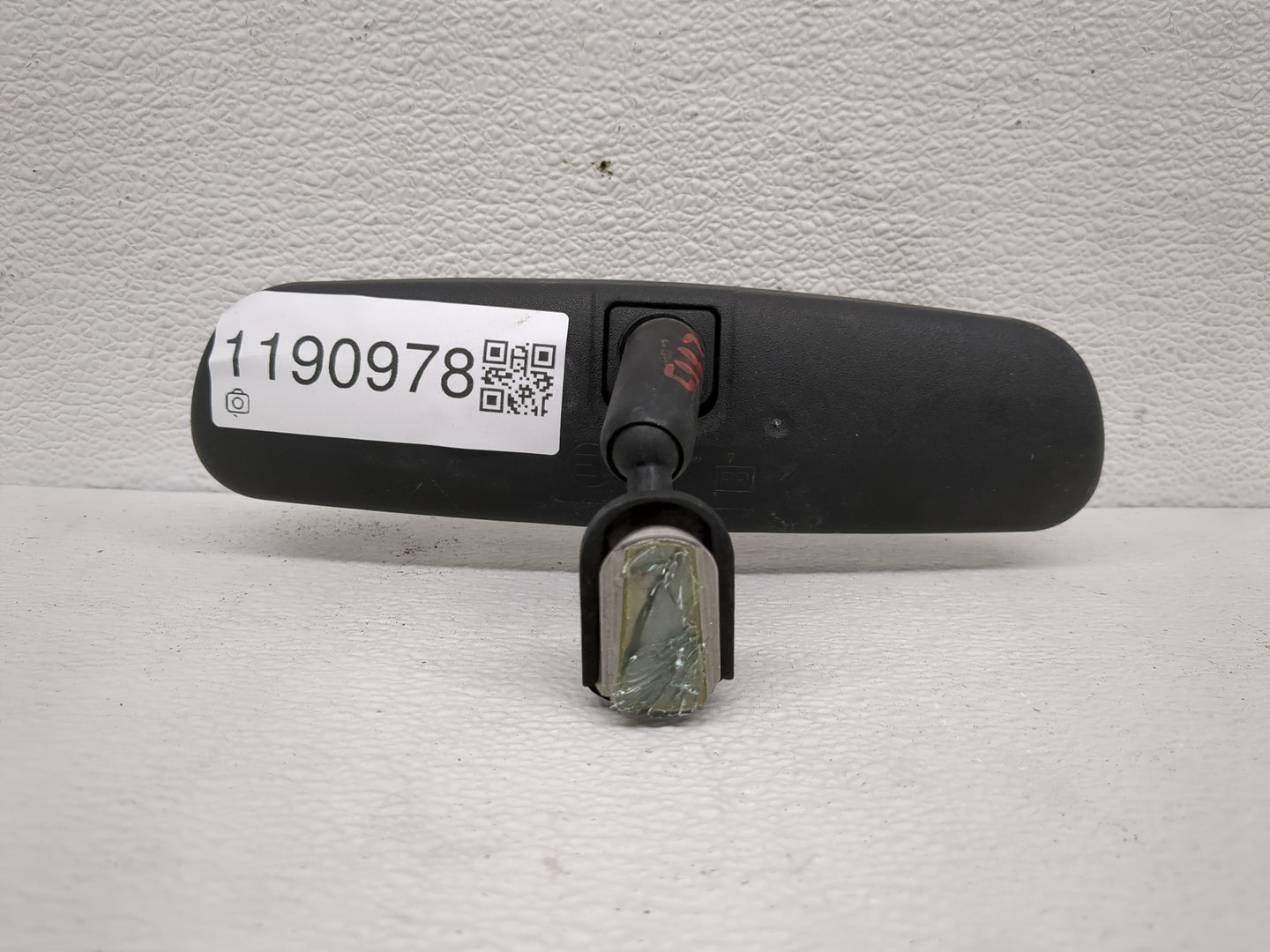 2003 Nissan Xterra Interior Rear View Mirror Replacement OEM P/N:E8011681 Fits OEM Used Auto Parts - Oemusedautoparts1.com