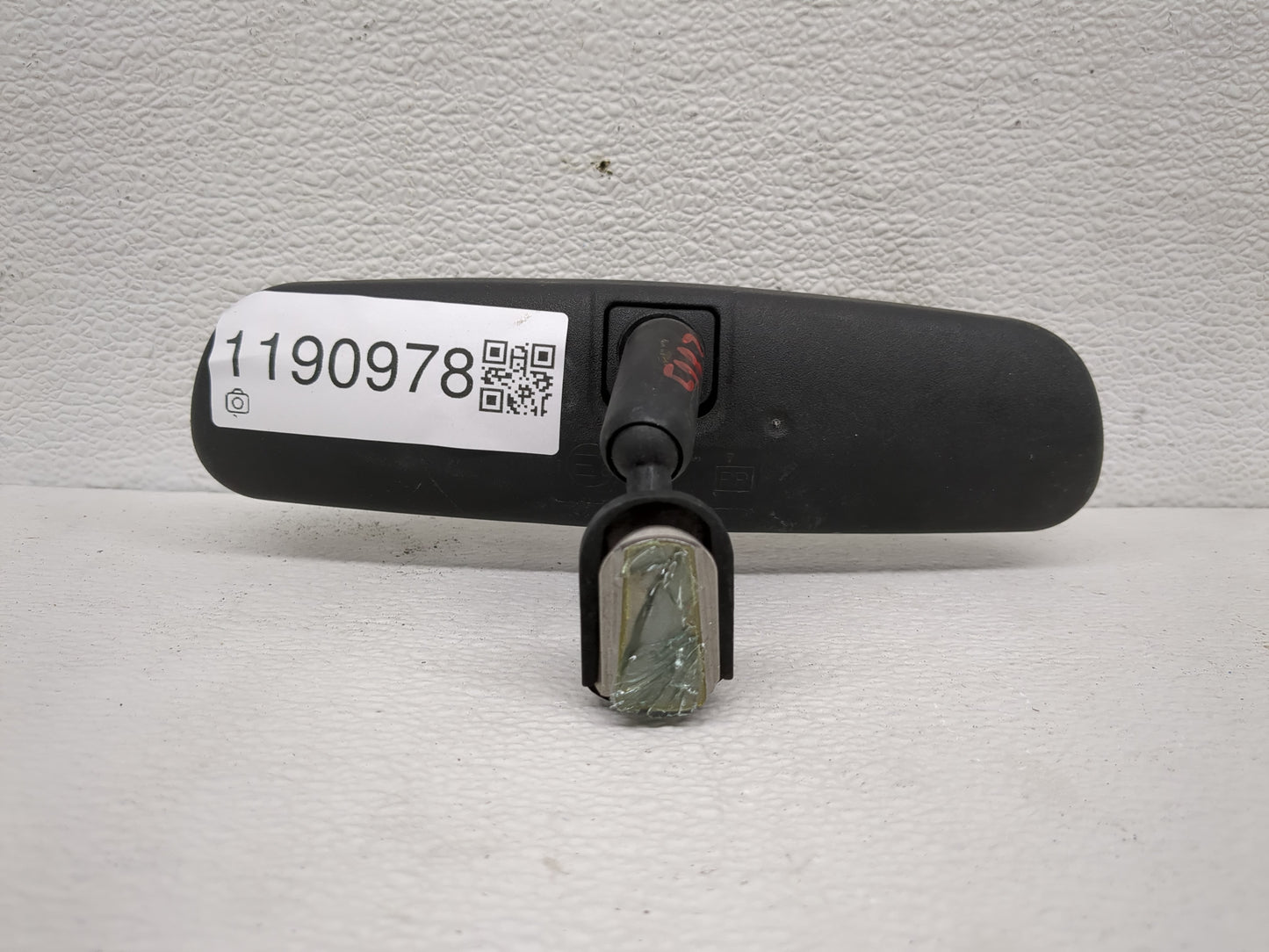 2003 Nissan Xterra Interior Rear View Mirror Replacement OEM P/N:E8011681 Fits OEM Used Auto Parts - Oemusedautoparts1.com