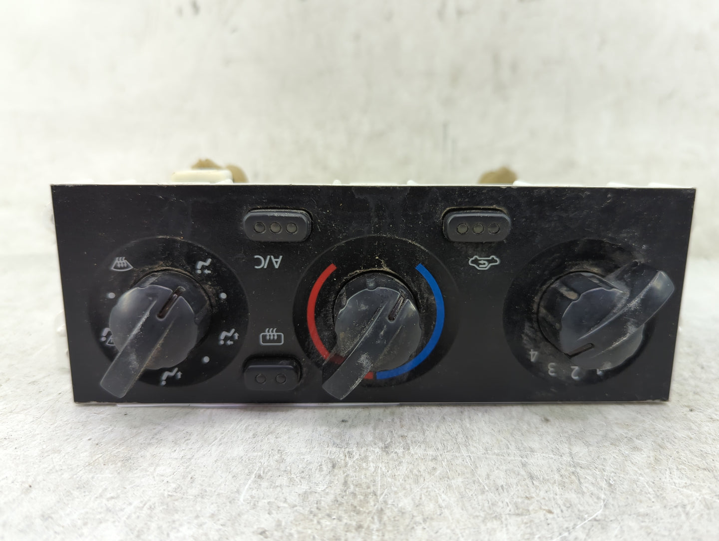 2003-2004 Nissan Xterra Climate Control Module Temperature AC/Heater Replacement Fits Fits 2003 2004 OEM Used Auto Parts - O
