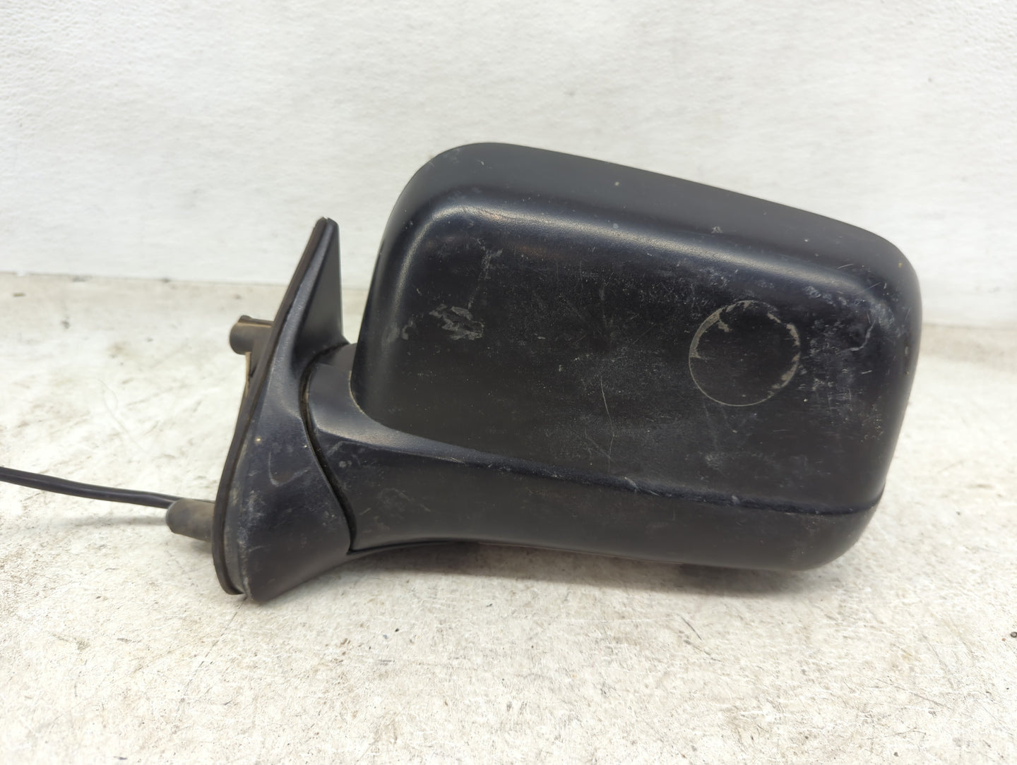 2000-2004 Nissan Xterra Driver Side View Mirror - Left Door Mirror OEM Used - Oemusedautoparts1.com