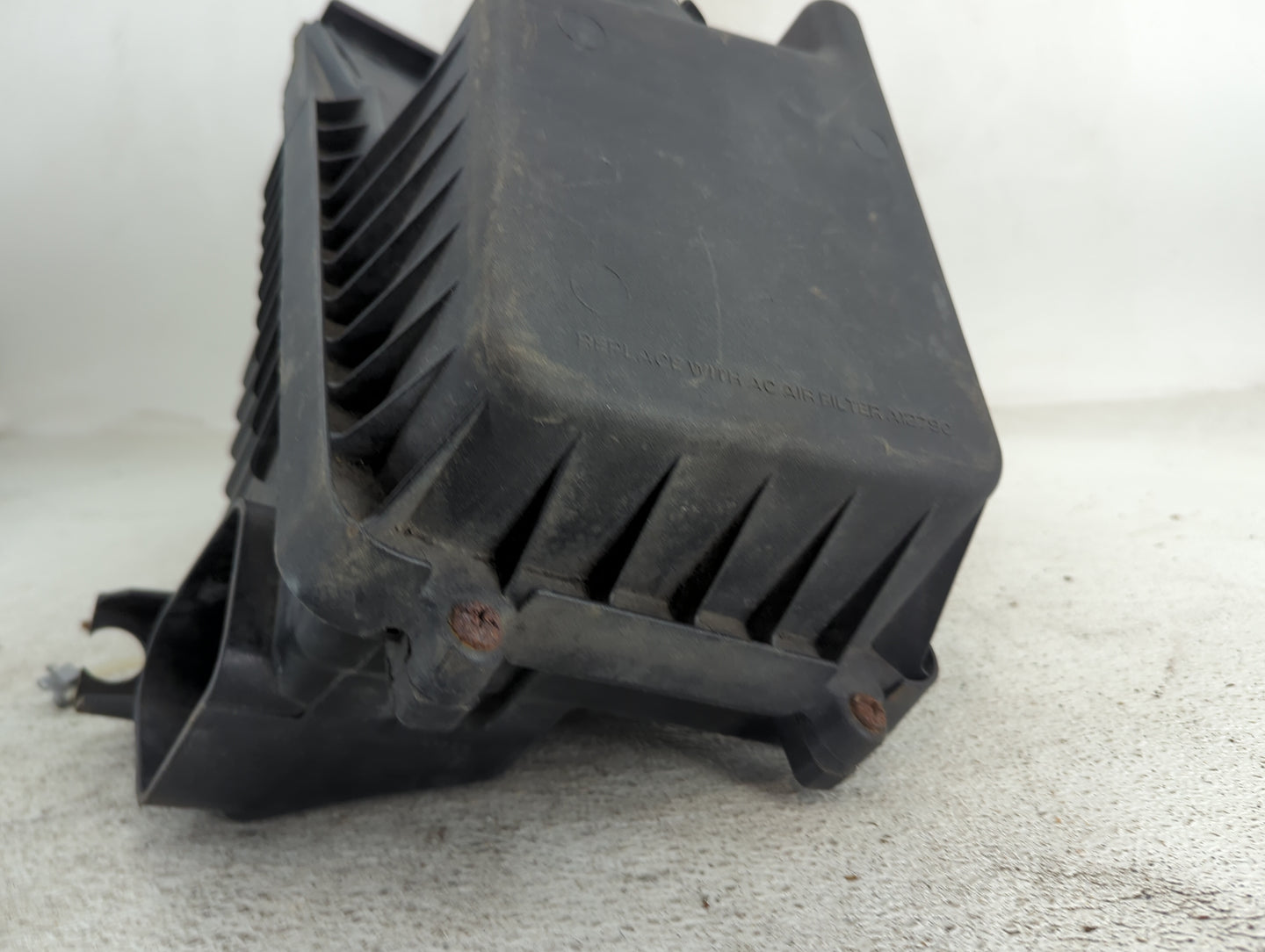 1999-2004 Oldsmobile Alero Air Cleaner Intake-duct Hose Tube 1495483 - Oemusedautoparts1.com