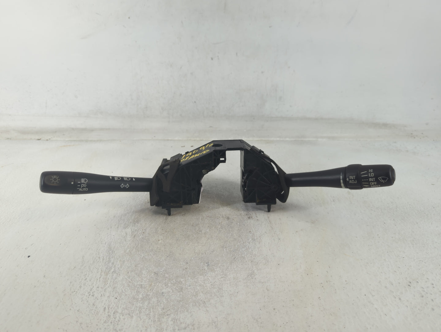 2003 Oldsmobile Alero HEADLIGHT WIPER & TURN SIGNAL SWITCH - Oemusedautoparts1.com