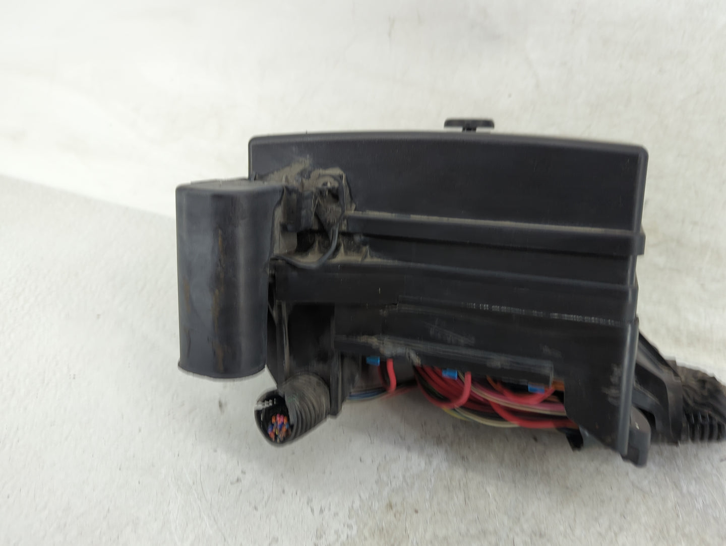 2003-2004 Oldsmobile Alero Fusebox Fuse Box Panel Relay Module Fits Fits 2003 2004 2005 OEM Used Auto Parts - Oemusedautopar