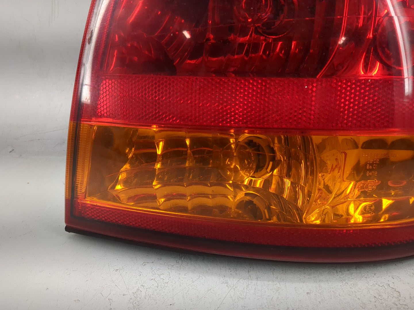 1999-2004 Oldsmobile Alero Driver Left Side Deck Lid Mounted Tail Light - Oemusedautoparts1.com