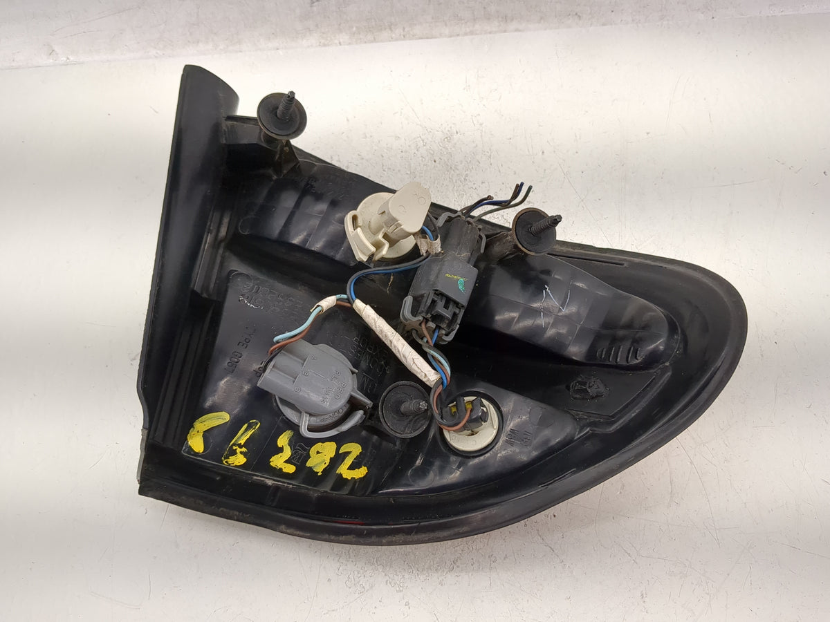 1999-2004 Oldsmobile Alero Driver Left Side Deck Lid Mounted Tail Light 993487 - Oemusedautoparts1.com