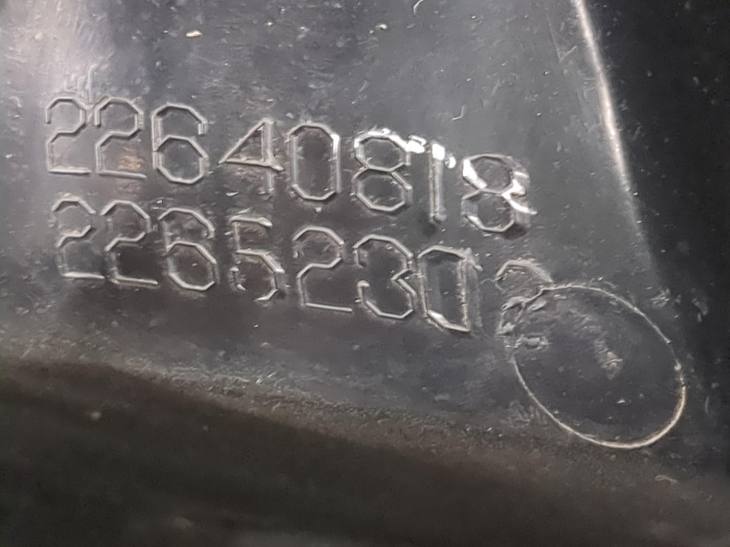 1999-2004 Oldsmobile Alero Driver Left Side Deck Lid Mounted Tail Light - Oemusedautoparts1.com