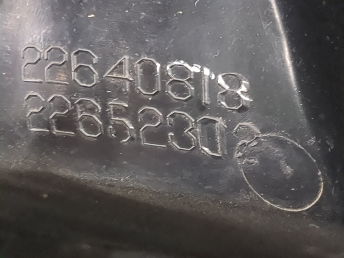 1999-2004 Oldsmobile Alero Driver Left Side Deck Lid Mounted Tail Light 993487 - Oemusedautoparts1.com