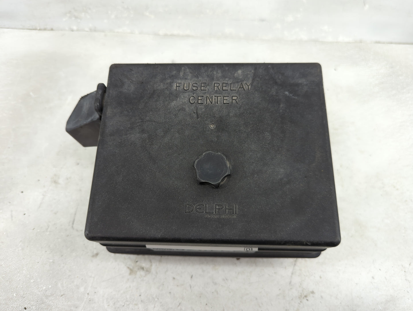 2003 Oldsmobile Bravada Fusebox Fuse Box Panel Relay Module P/N:12193604 12077866, 12088567 Fits OEM Used Auto Parts - Oemus