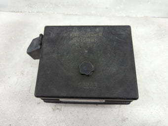 compare product 2003 Oldsmobile Bravada Fusebox Fuse Box Panel Relay Module P/N:12193604 12077866, 12088567 Fits OEM Used Auto Parts