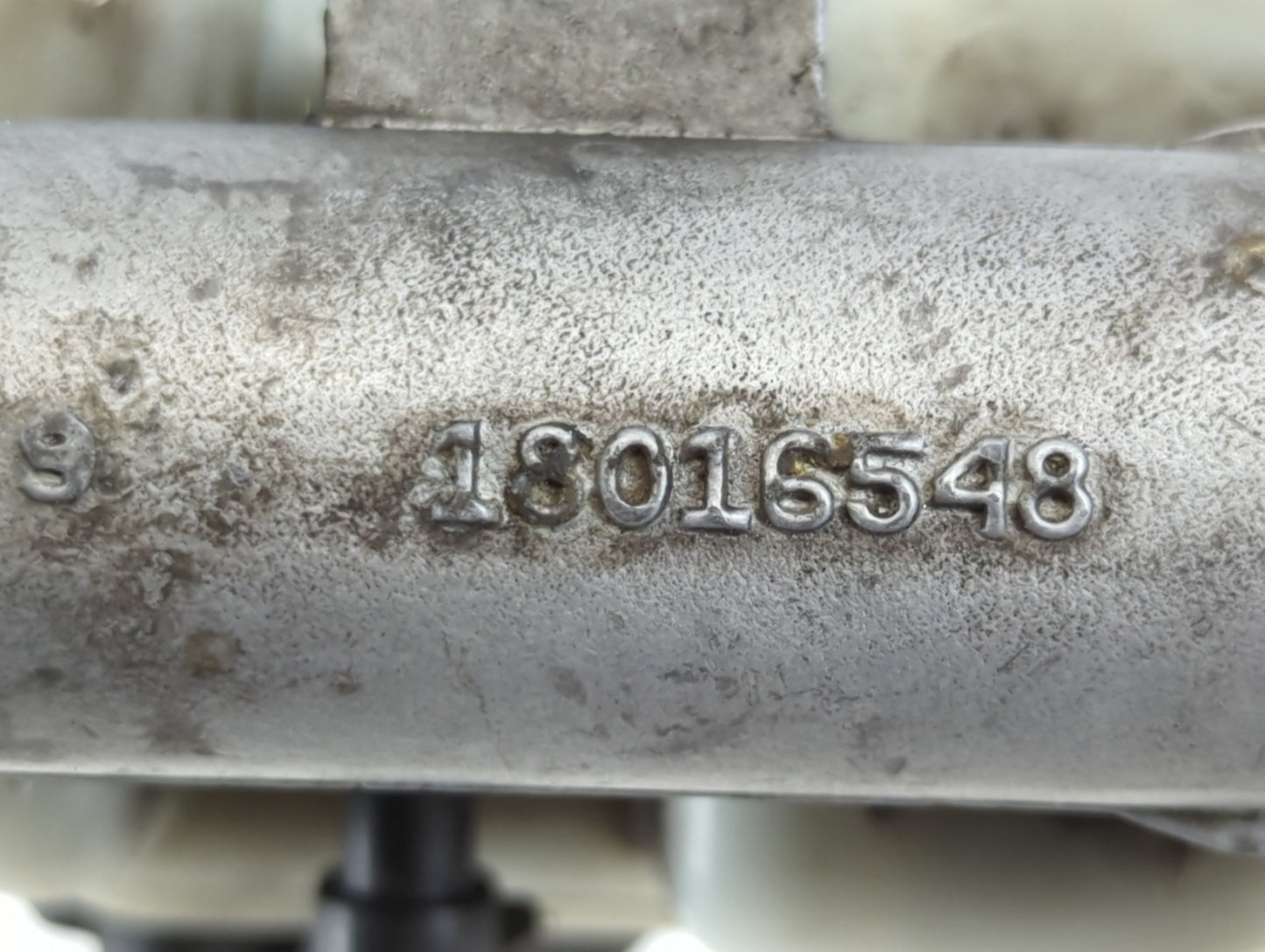 2001-2005 Pontiac Aztek Brake Master Cylinder - Oemusedautoparts1.com