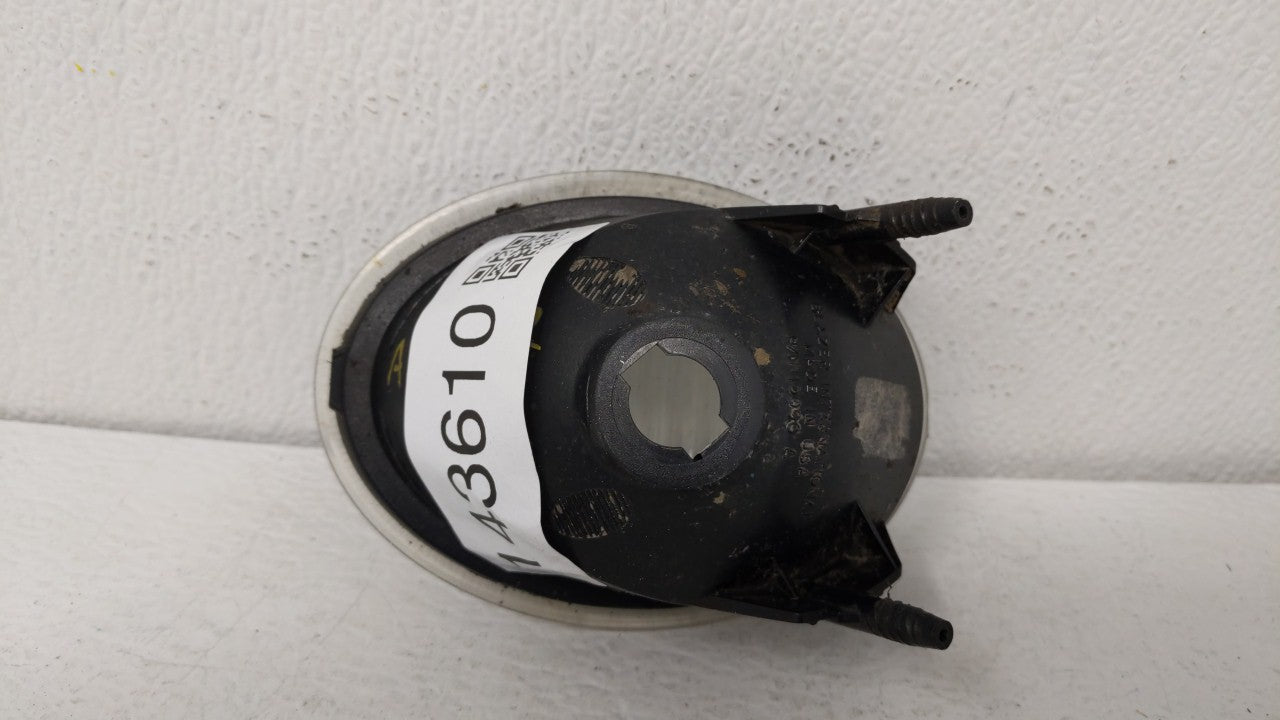 1999-2005 Pontiac Grand Am Tail Light Assembly Passenger Right OEM Fits Fits 1999 2000 2001 2002 2003 2004 2005 OEM Used Aut