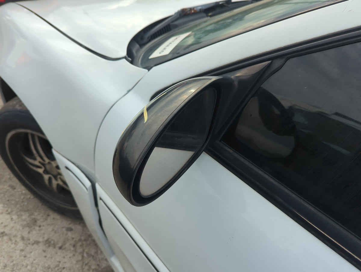 2002-2005 Pontiac Grand Am Driver Side View Mirror - Left Door Mirror OEM Used - Oemusedautoparts1.com