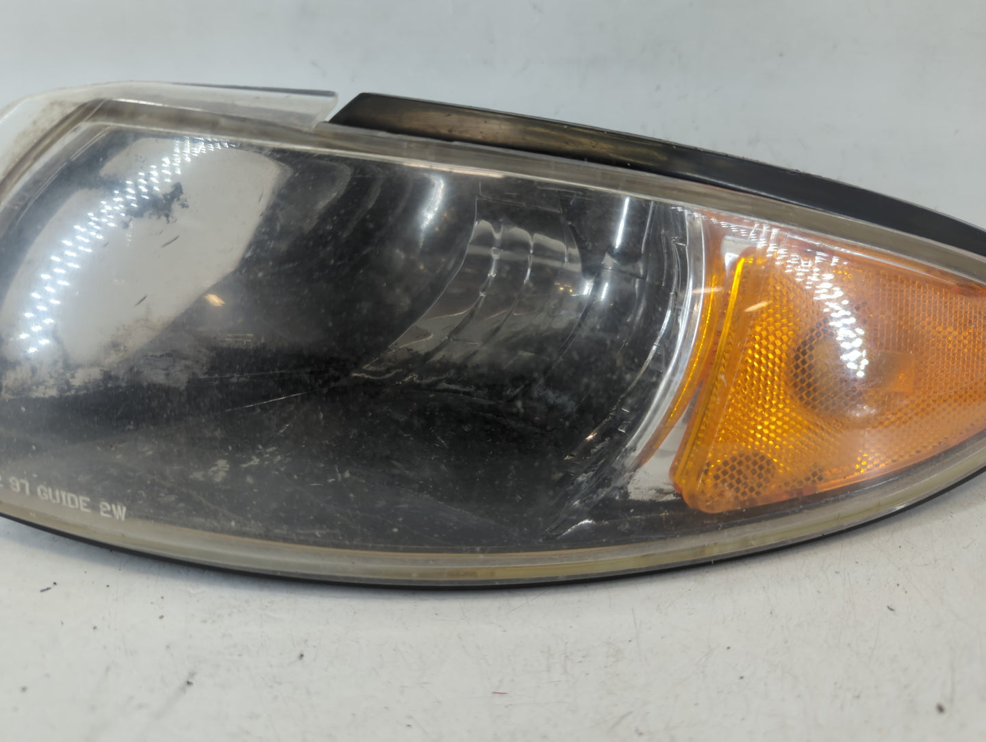 2003 Pontiac Grand Prix Left Upper Corner Light - Oemusedautoparts1.com
