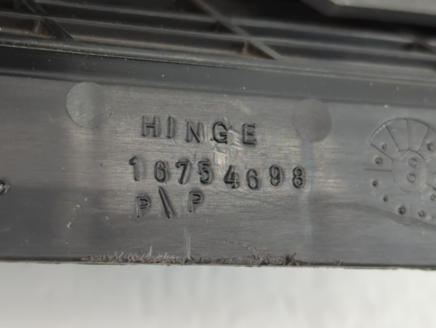 2003 Pontiac Grand Prix Passenger Glove Box Door Storage Compartment - Oemusedautoparts1.com