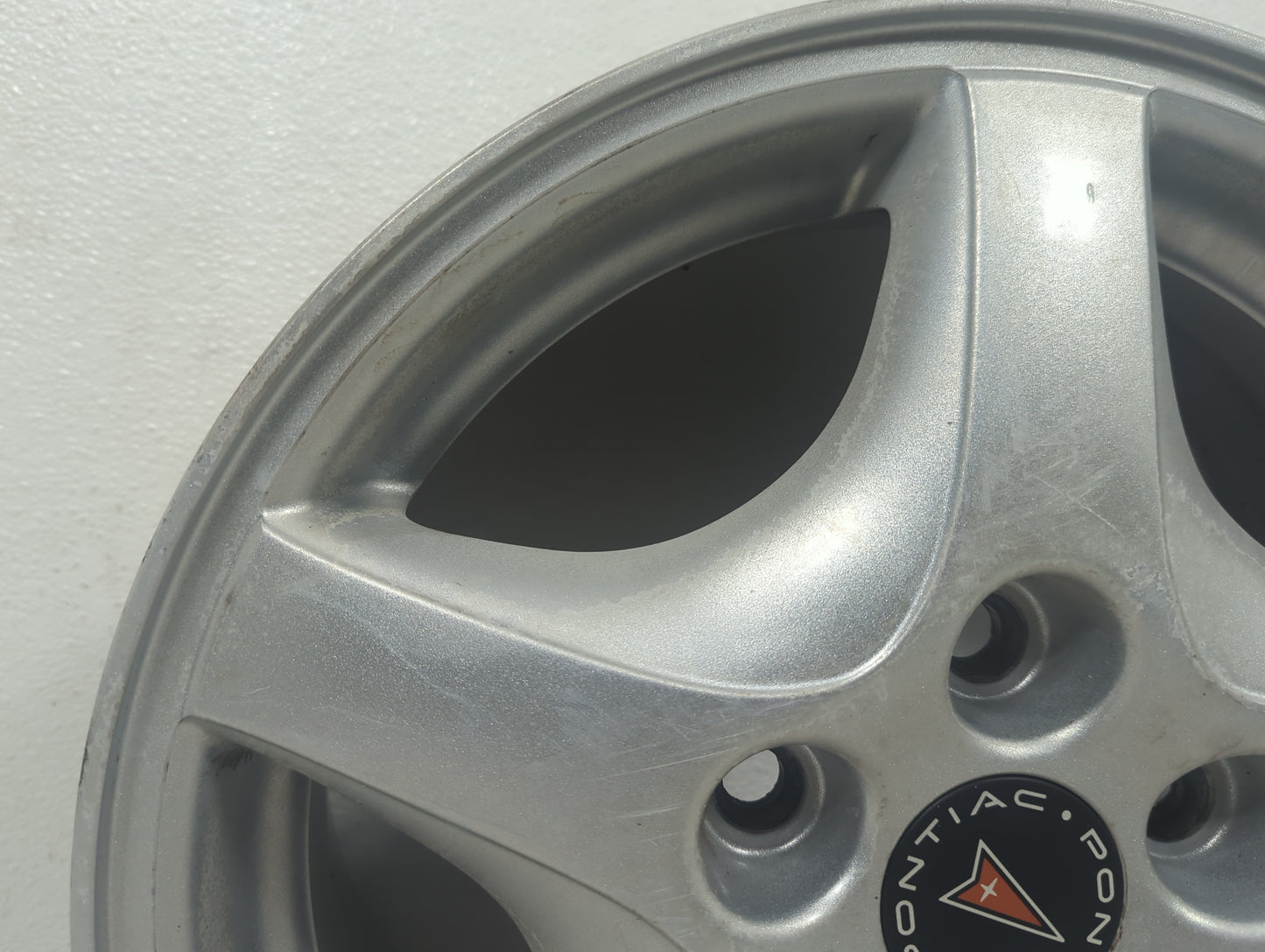 2003 Pontiac Montana Oem Wheel Rim 1401877 - Oemusedautoparts1.com