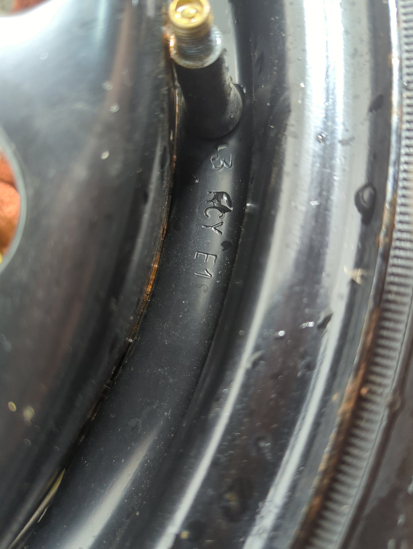 2000-2004 Pontiac Montana Spare Donut Tire Wheel Rim Oem - Oemusedautoparts1.com
