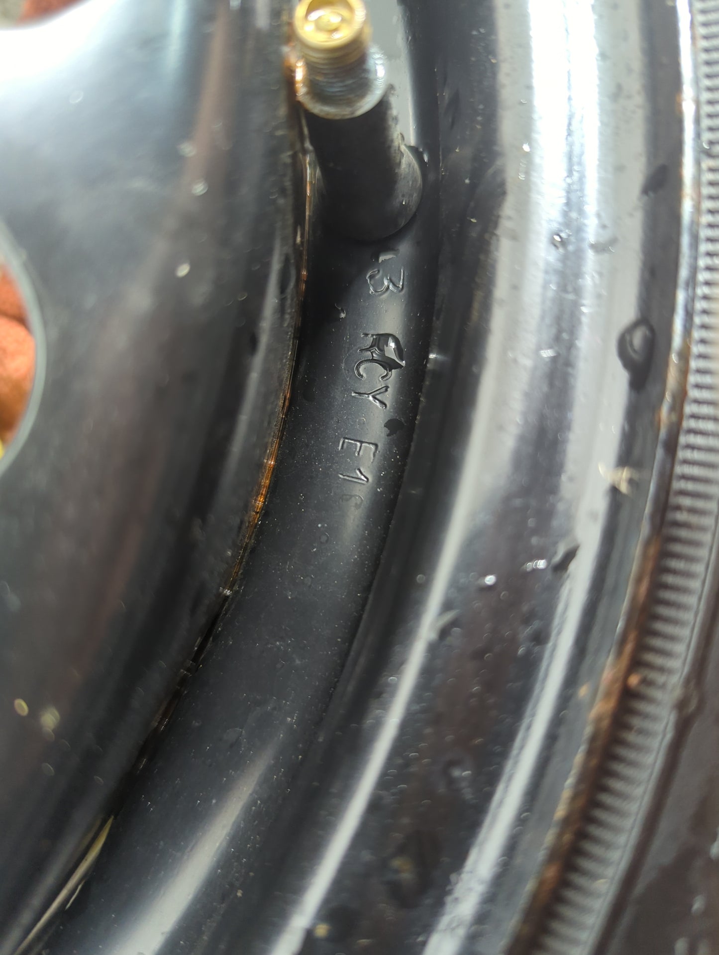 2000-2004 Pontiac Montana Spare Donut Tire Wheel Rim Oem - Oemusedautoparts1.com