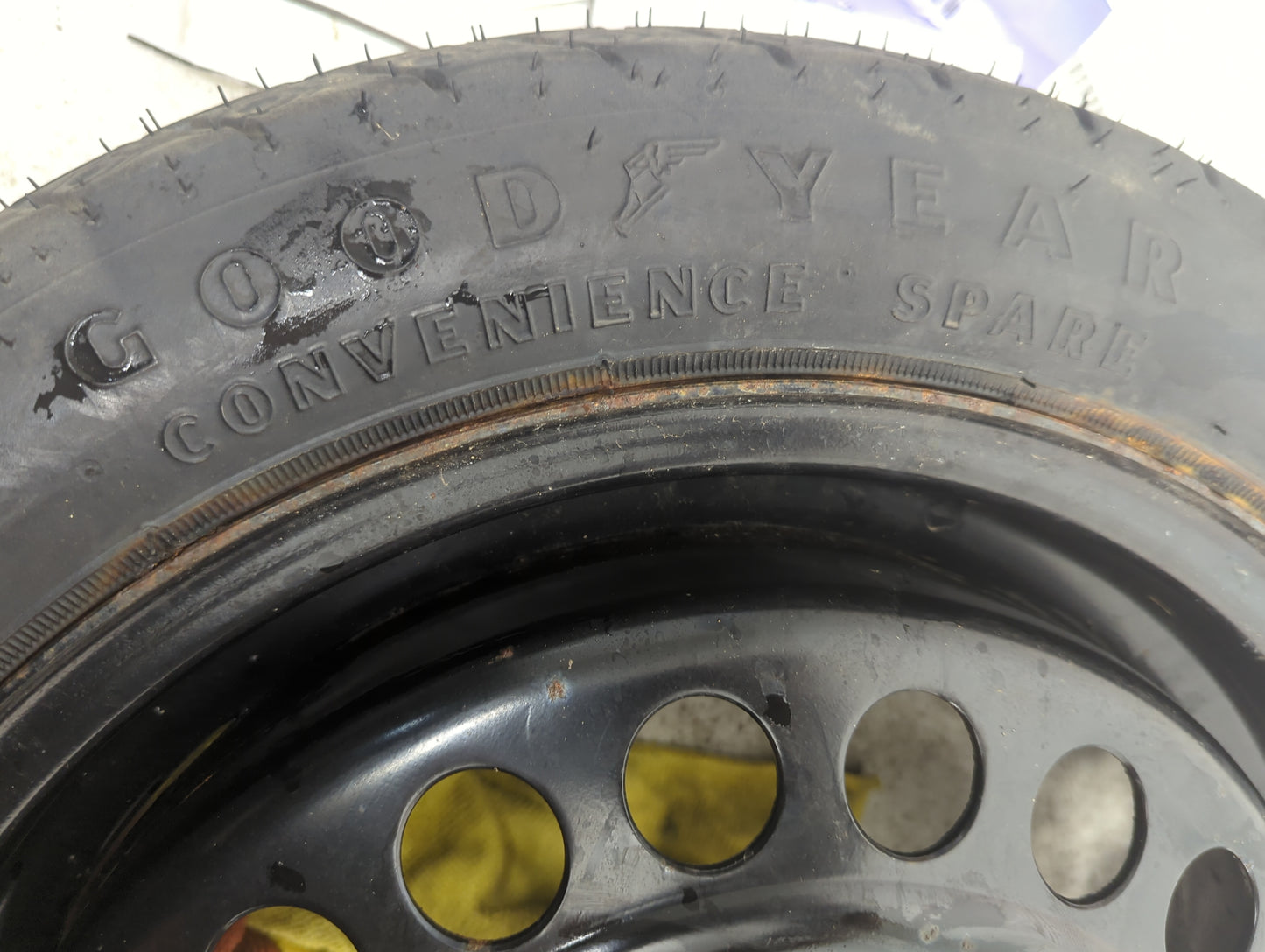 2000-2004 Pontiac Montana Spare Donut Tire Wheel Rim Oem - Oemusedautoparts1.com