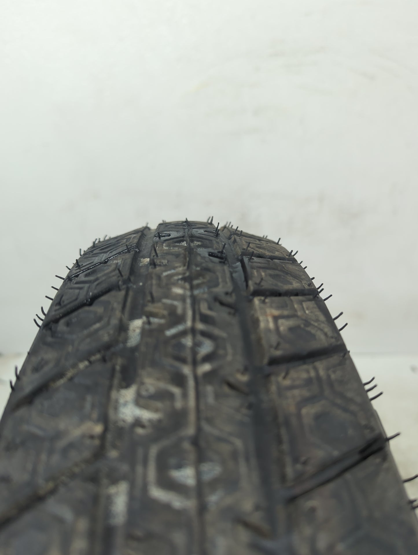 2000-2004 Pontiac Montana Spare Donut Tire Wheel Rim Oem - Oemusedautoparts1.com