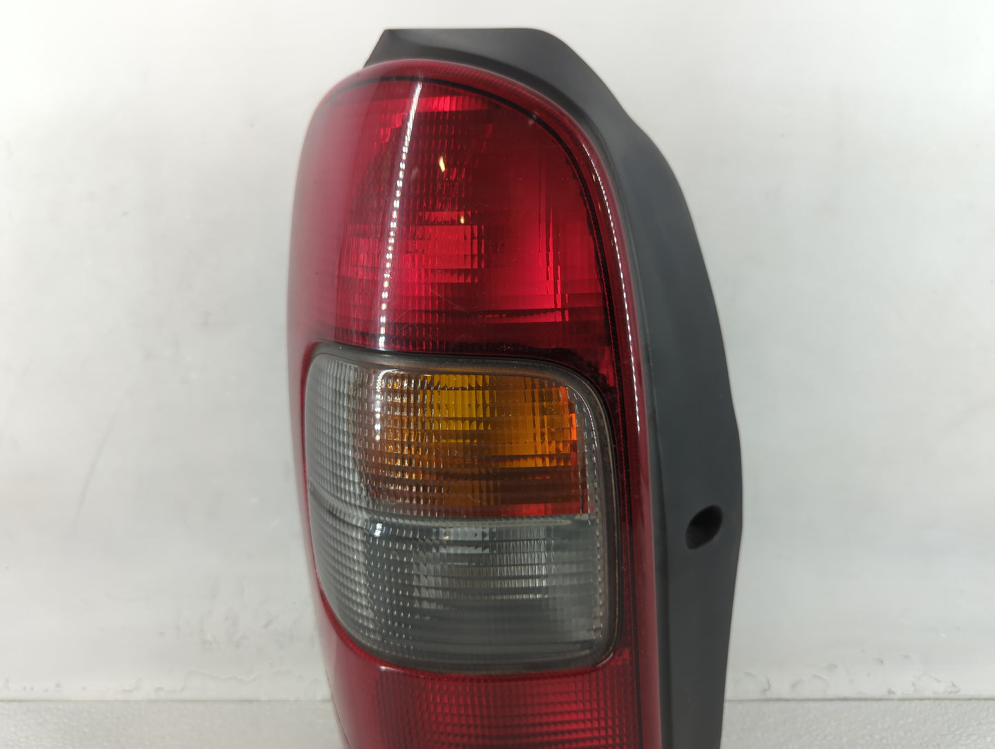 1999-2005 Pontiac Montana Tail Light Assembly Driver Left OEM P/N:10313113 10313115 Fits OEM Used Auto Parts - Oemusedautopa