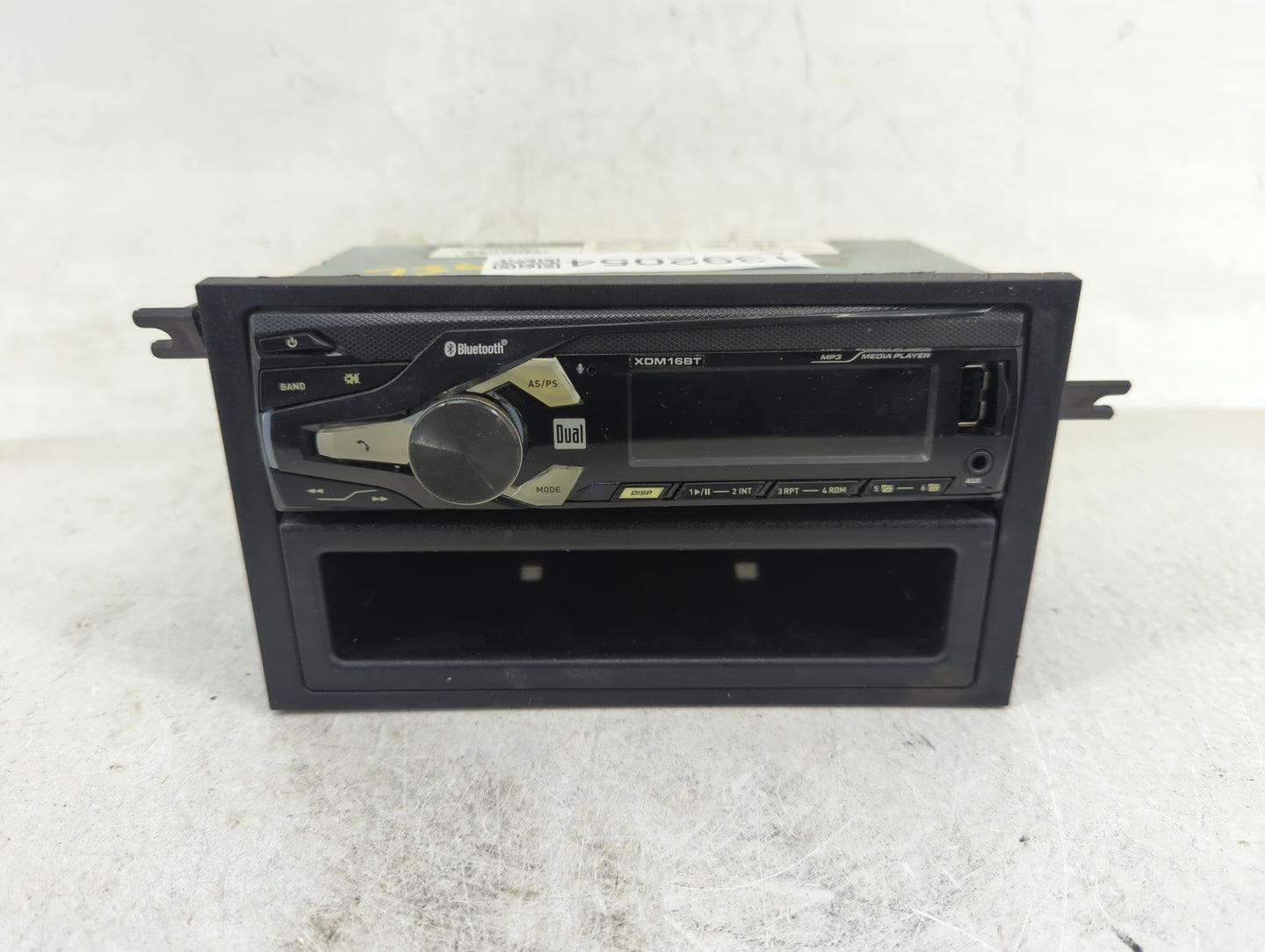2003 Pontiac Vibe Radio AM FM Cd Player Receiver Replacement Fits OEM Used Auto Parts - Oemusedautoparts1.com