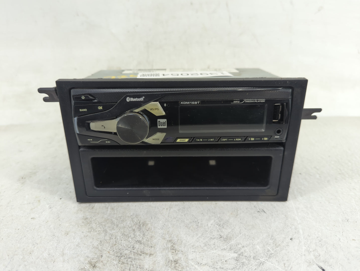 2003 Pontiac Vibe Radio AM FM Cd Player Receiver Replacement Fits OEM Used Auto Parts - Oemusedautoparts1.com