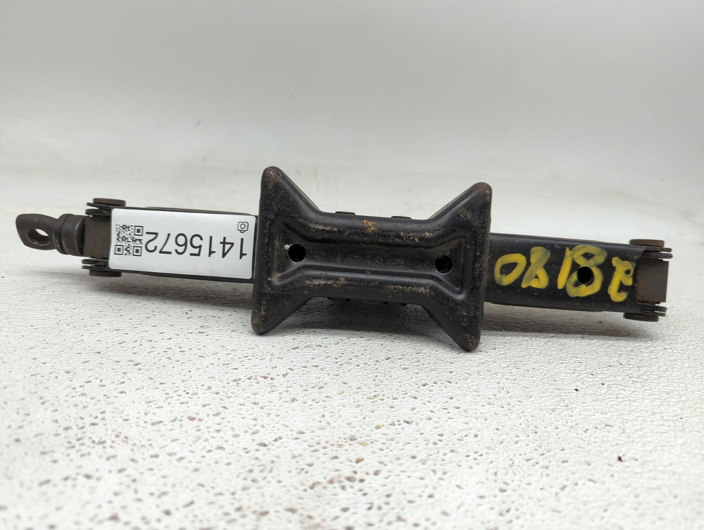 2003 Pontiac Vibe Spare Scissor Car Jack - Oemusedautoparts1.com