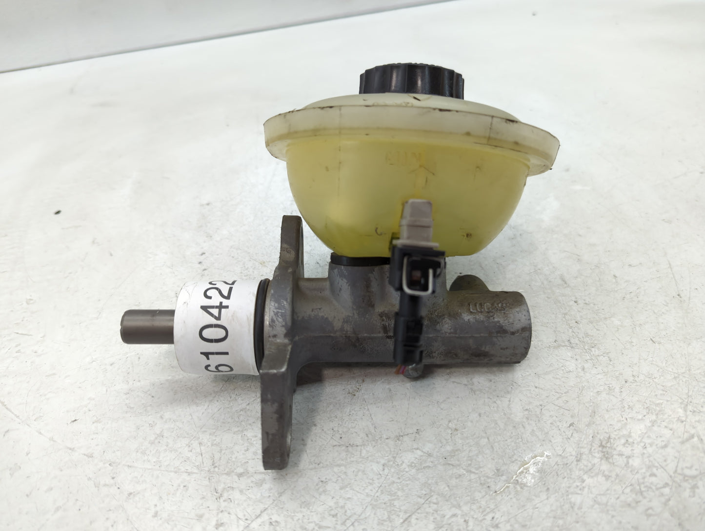 1997-2003 Porsche Boxster Brake Master Cylinder - Oemusedautoparts1.com