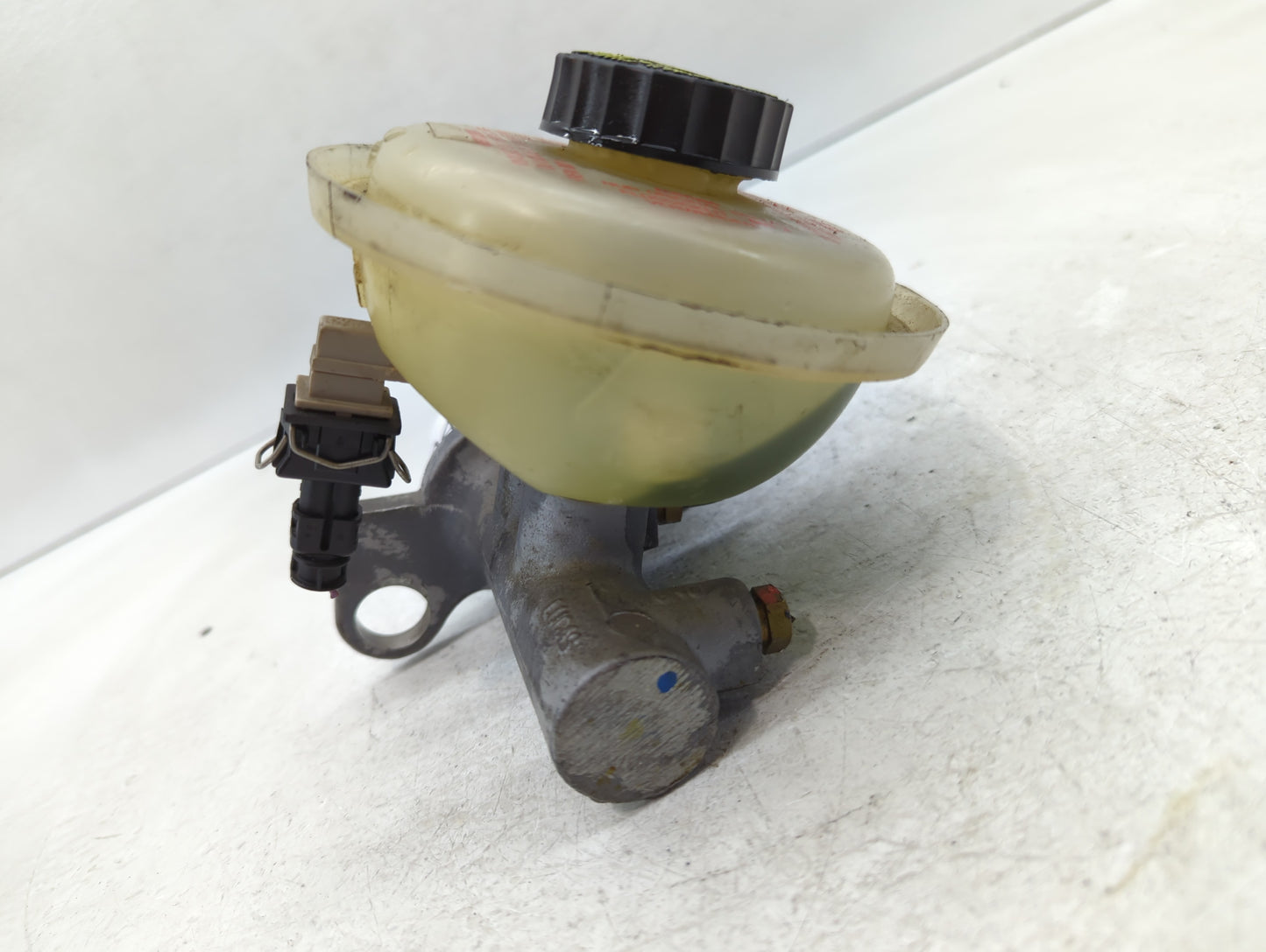 1997-2003 Porsche Boxster Brake Master Cylinder - Oemusedautoparts1.com