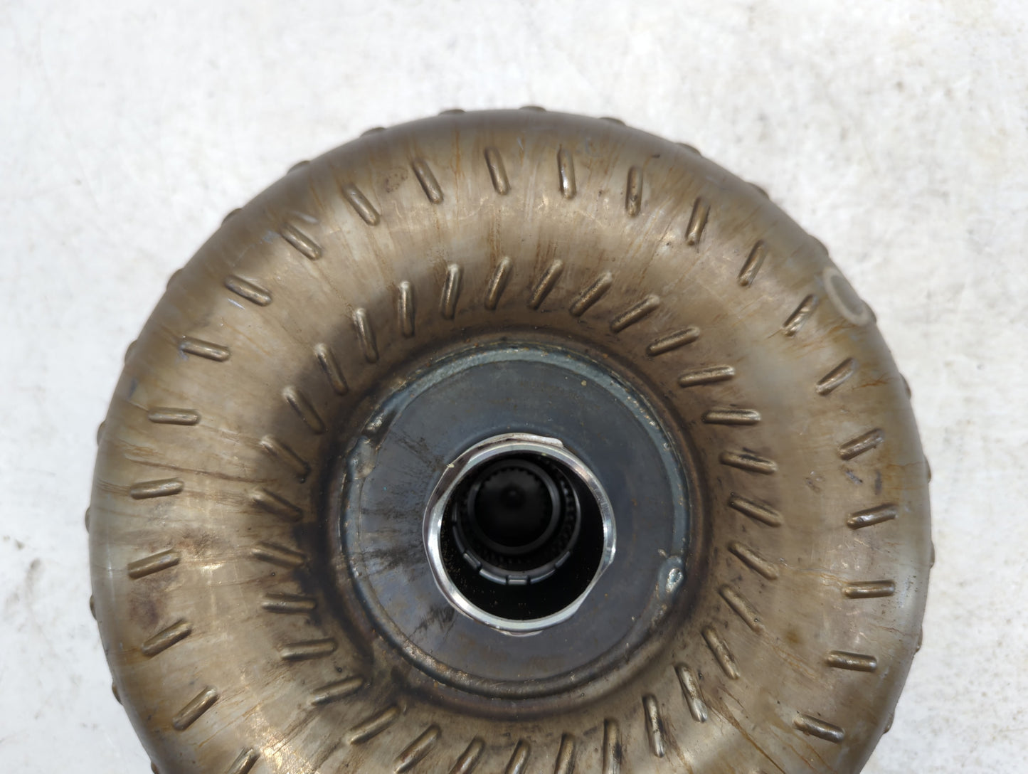 2003 Porsche Cayenne Torque Converter Automatic Transmission OEM P/N:4OB 8110Y081 40B 8110Y081 Fits OEM Used Auto Parts - Oe