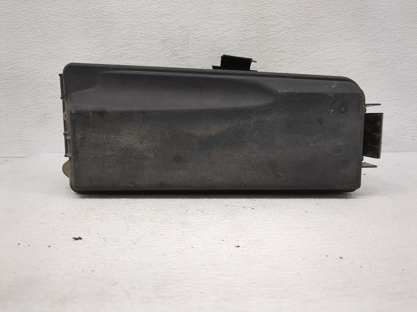 2003 Saab 9-3 Fusebox Fuse Box Panel Relay Module P/N:24738039 Fits OEM Used Auto Parts - Oemusedautoparts1.com