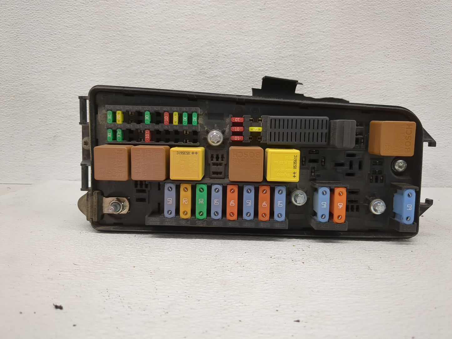 2003 Saab 9-3 Fusebox Fuse Box Panel Relay Module P/N:24738039 Fits OEM Used Auto Parts - Oemusedautoparts1.com
