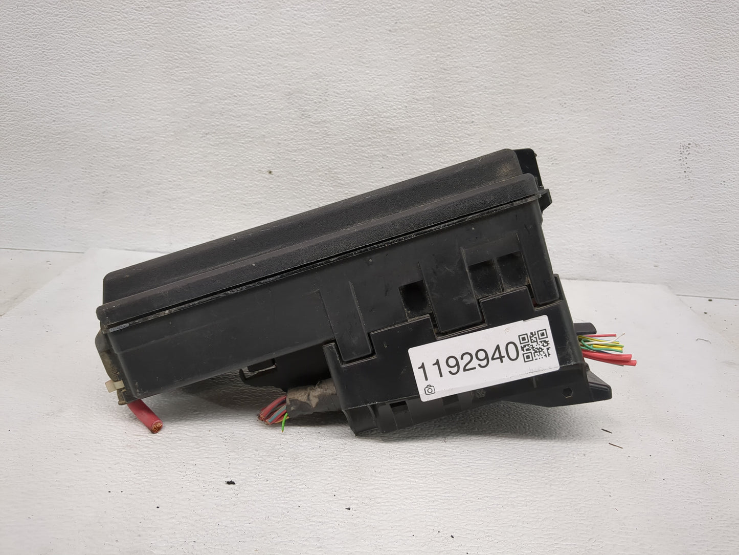 2003 Saab 9-3 Fusebox Fuse Box Panel Relay Module P/N:24738039 Fits OEM Used Auto Parts - Oemusedautoparts1.com