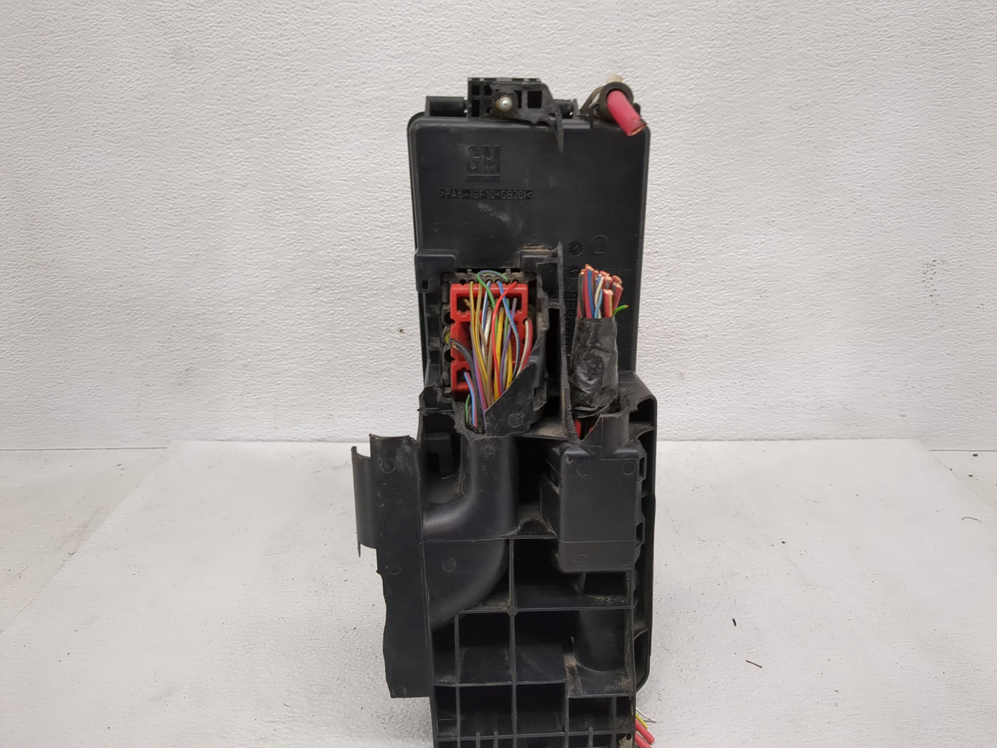 2003 Saab 9-3 Fusebox Fuse Box Panel Relay Module P/N:24738039 Fits OEM Used Auto Parts - Oemusedautoparts1.com