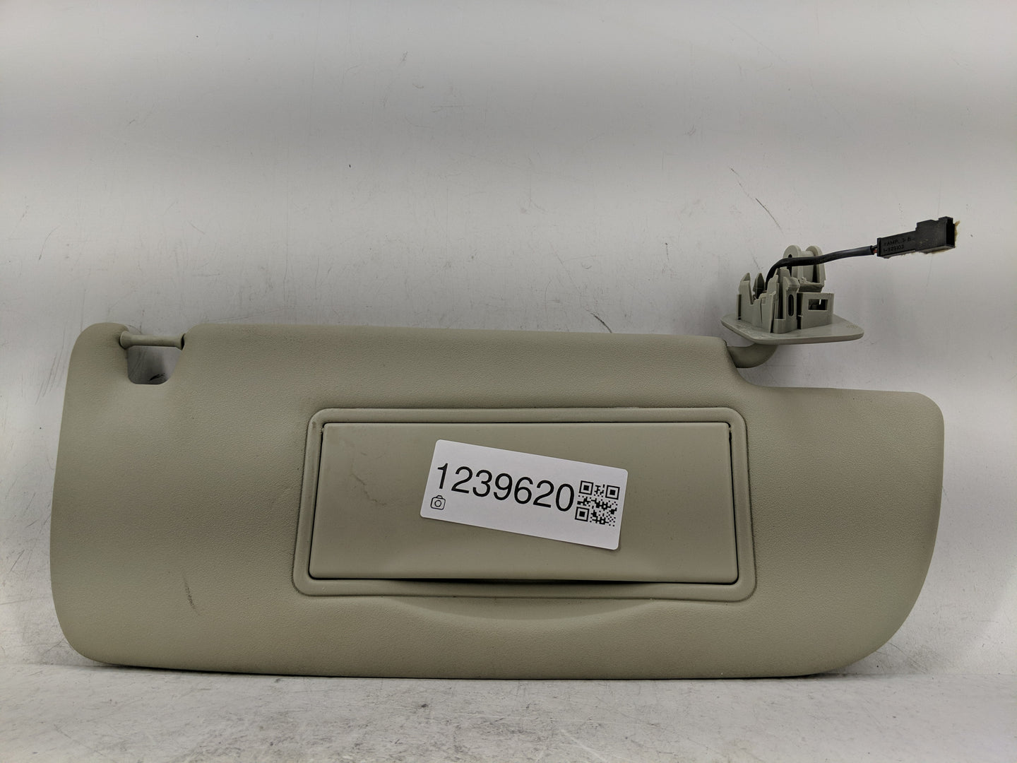 2003 Saab 9-3 Sun Visor Shade Replacement Passenger Right Mirror Fits OEM Used Auto Parts - Oemusedautoparts1.com