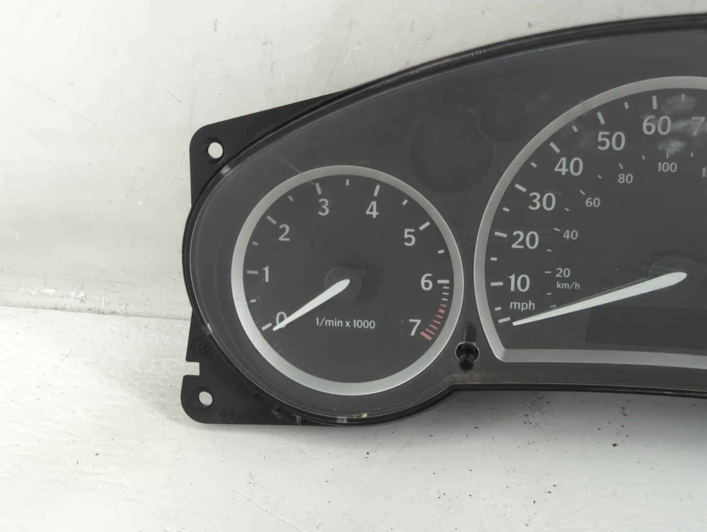 2002-2003 Saab 9-3 Instrument Cluster Speedometer Gauges P/N:6 033 EC0 422 Fits Fits 2002 2003 OEM Used Auto Parts - Oemused